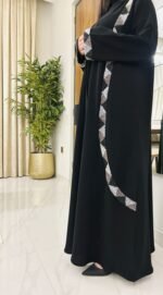 kloosh abaya Beaded Elegance black