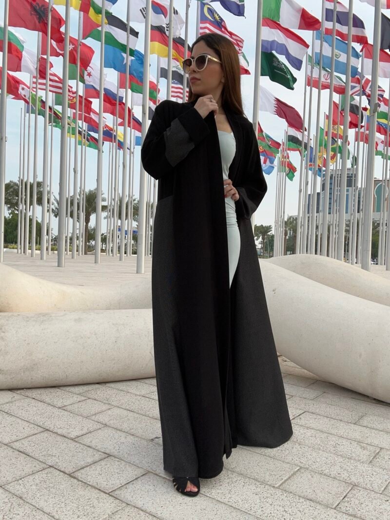 kloosh-abaya-modern-contrast