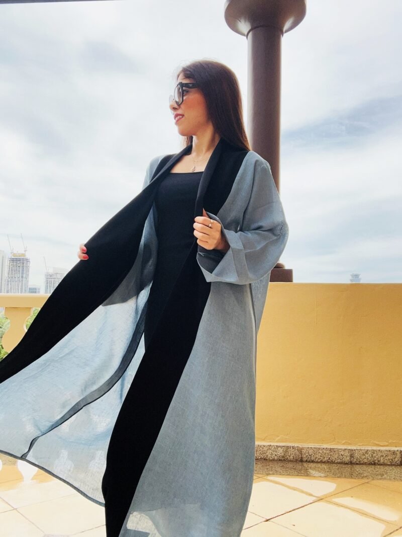 breathable linen abaya with central seam